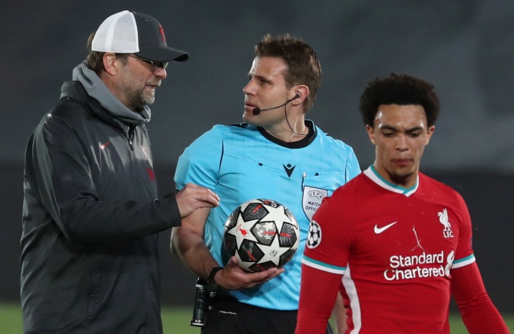 杰拉德评在英格兰、红军共事的最佳五人组：苏牙、鲁尼入选（杰拉德评选英格兰与利物浦生涯最佳五人组：苏亚雷斯、鲁尼入围）