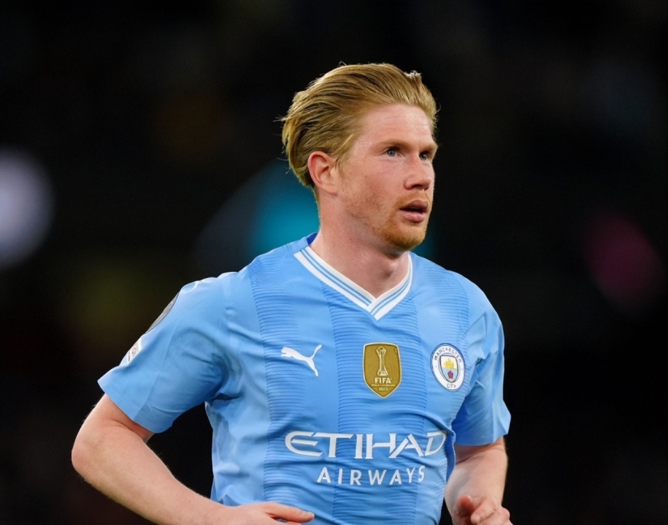 暖心，身患横纹肌肉瘤的河南队小球迷收到王上源送的签名球衣（王上源为患横纹肌肉瘤的河南小球迷赠送签名球衣，温情满满）