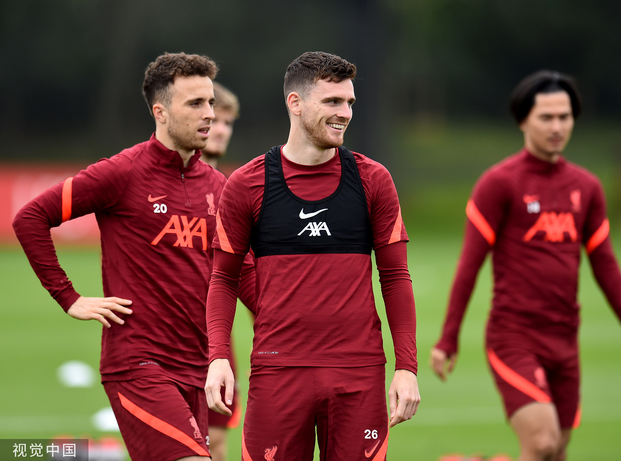 U22国足末战平乌兹别克斯坦无缘冠军，韩国夺2025熊猫杯冠军（U22国足收官战打平乌兹别克斯坦无缘问鼎，韩国加冕2025熊猫杯）