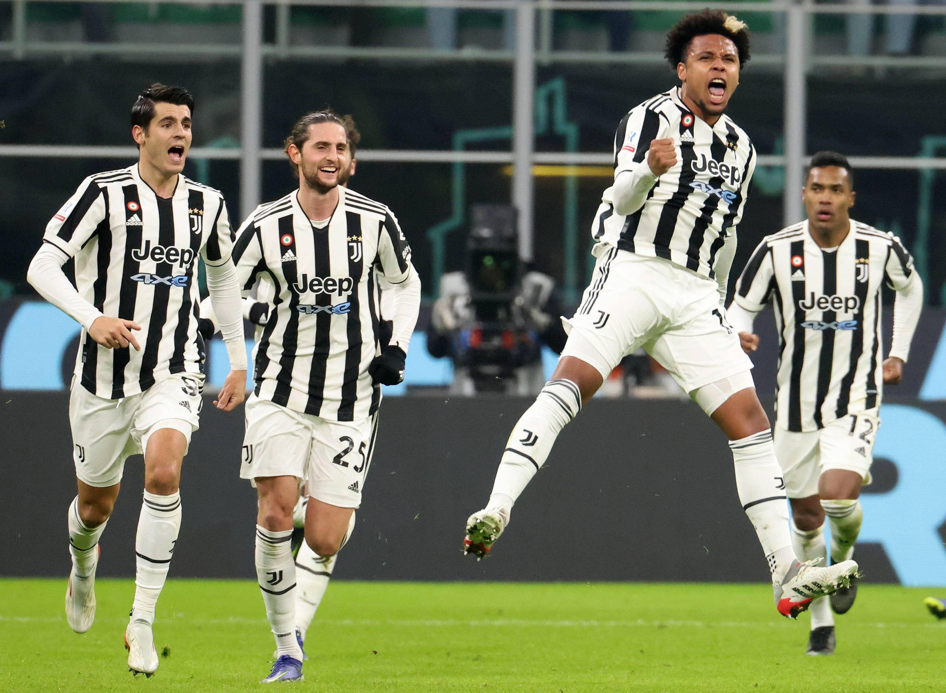 英媒：奥纳纳想回曼联夺回首发，如果不行可能去另一英超球队（英媒：奥纳纳盼重返曼联争夺主力，若无望将考虑转投其他英超队）