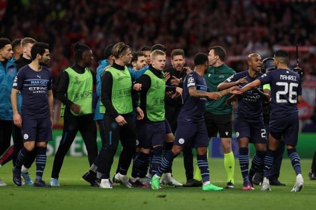 官方：爱媛FC主帅青野慎也、总监吉村光示赛季结束后离任（爱媛FC官宣：主帅青野慎也与总监吉村光示将于赛季结束后卸任）