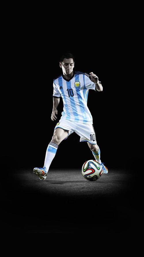 罗马诺：尤文知道三家英超俱乐部联系了道路，球员希望转会（罗马诺：尤文知悉三家英超队已与道路接触，球员有意转会）