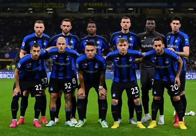 复出又重伤？意媒：弗拉霍维奇下场时对主帅说“我伤得很重”（复出再遇重创？意媒称弗拉霍维奇退场时告知主帅：伤势很重）