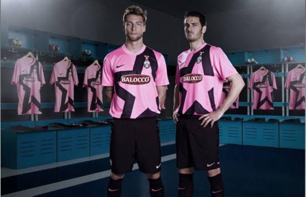 已经低头！高层调解之后阿隆索主动“示好”明星，愿意更改新战术（高层调停后阿隆索向明星递橄榄枝，愿调整新战术）