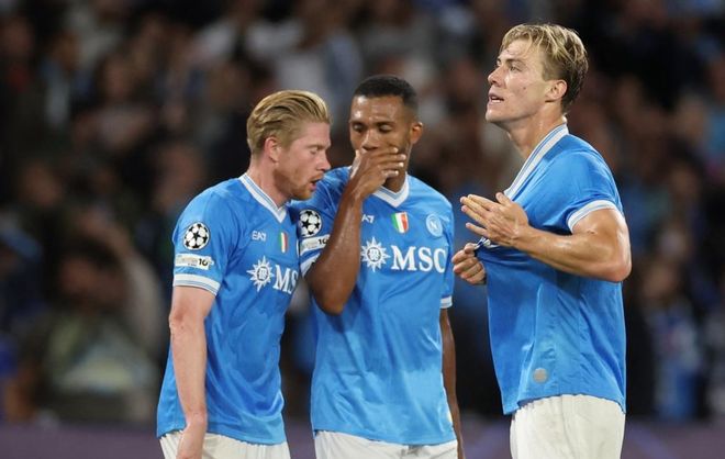 德拉富恩特：我和斯卡洛尼聊了聊，如果有队失误我们就可能碰面（德拉富恩特：已与斯卡洛尼交流，一旦有队失误我们或将相逢）