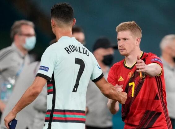 传射建功，多古当选曼联与伯恩茅斯一役队内最佳球员（多古一传一射，获评曼联战伯恩茅斯队内最佳）