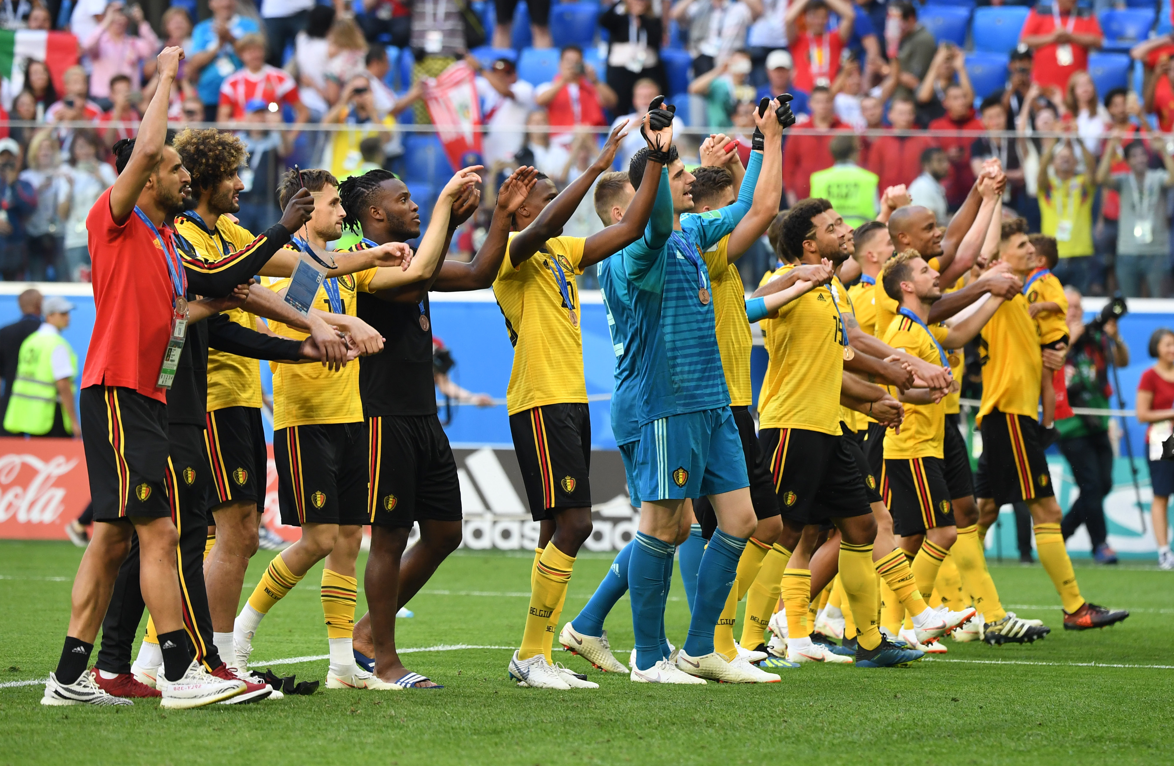 热刺告别战，孙兴慜父亲孙雄正现场观战儿子与纽卡的比赛（热刺告别战，孙雄正亲临现场观战孙兴慜对阵纽卡）