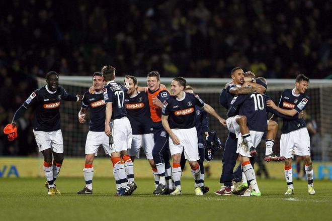 篮球勇士球员训练营表现亮眼（勇士队球员在训练营中表现出色）