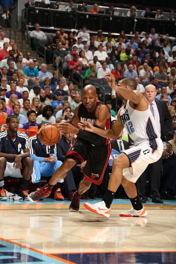 她以惊人的 她以惊人的